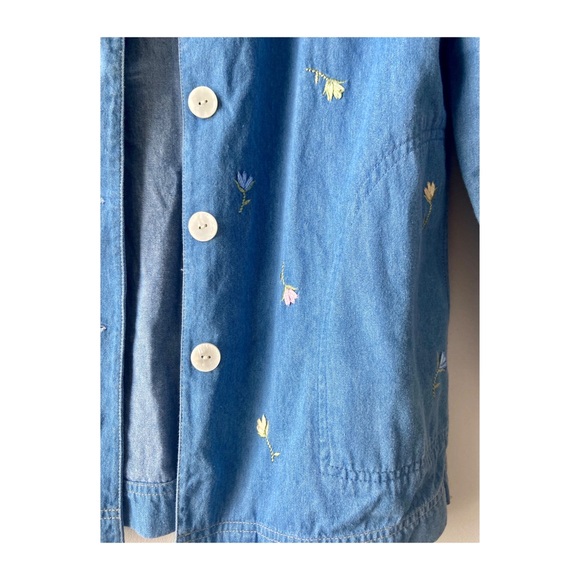 Vintage Jean Shacket / Chore Jacket with Embroidered Flowers - Picture 5 of 7